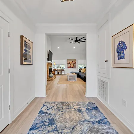 New Seagrove Beach Construction, Easy Beach Access, Professionally Decorated - Amazing Privacy!